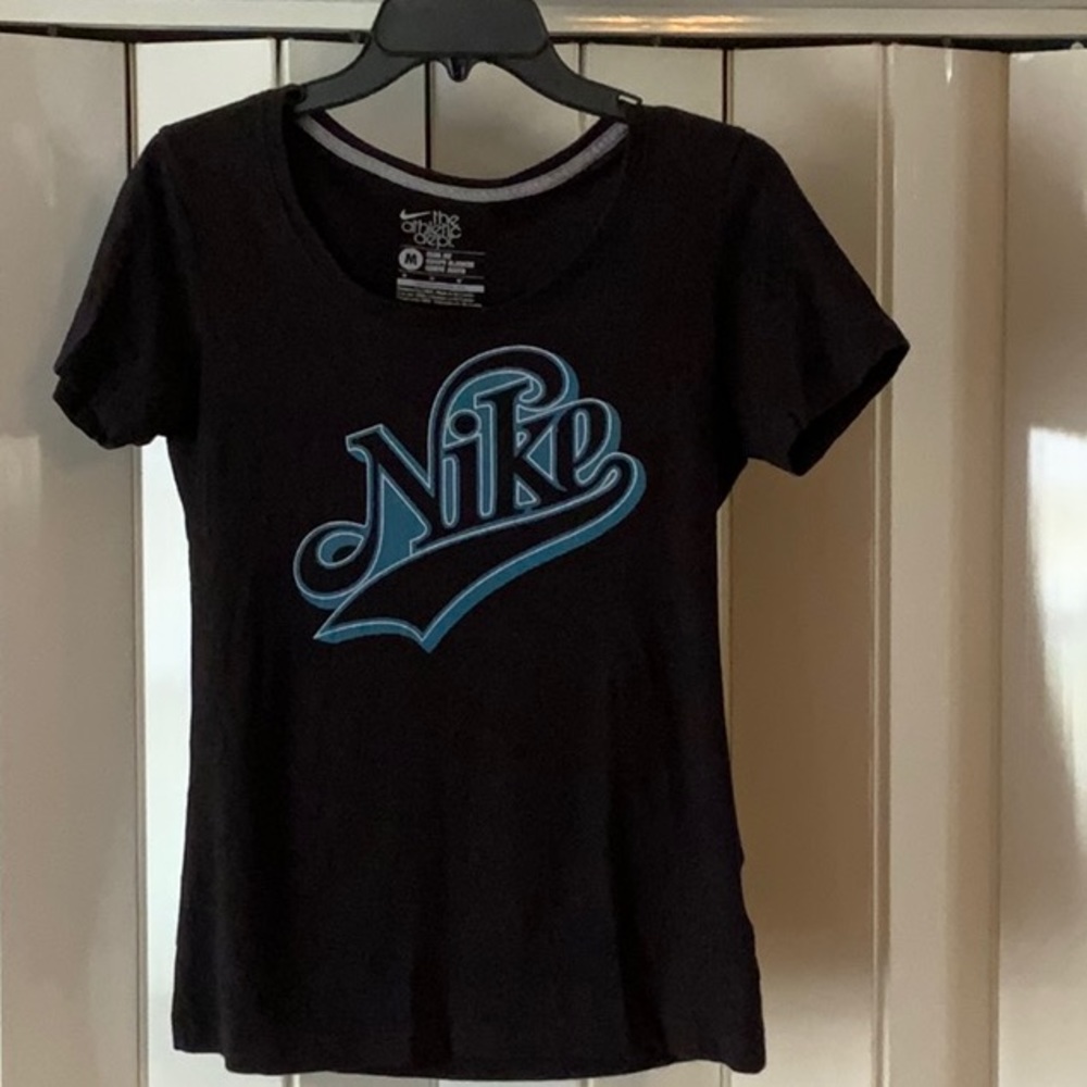 Black Nike t-shirt